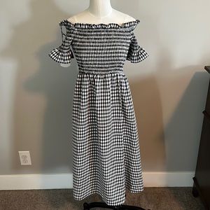 Pink blush maternity dress size small